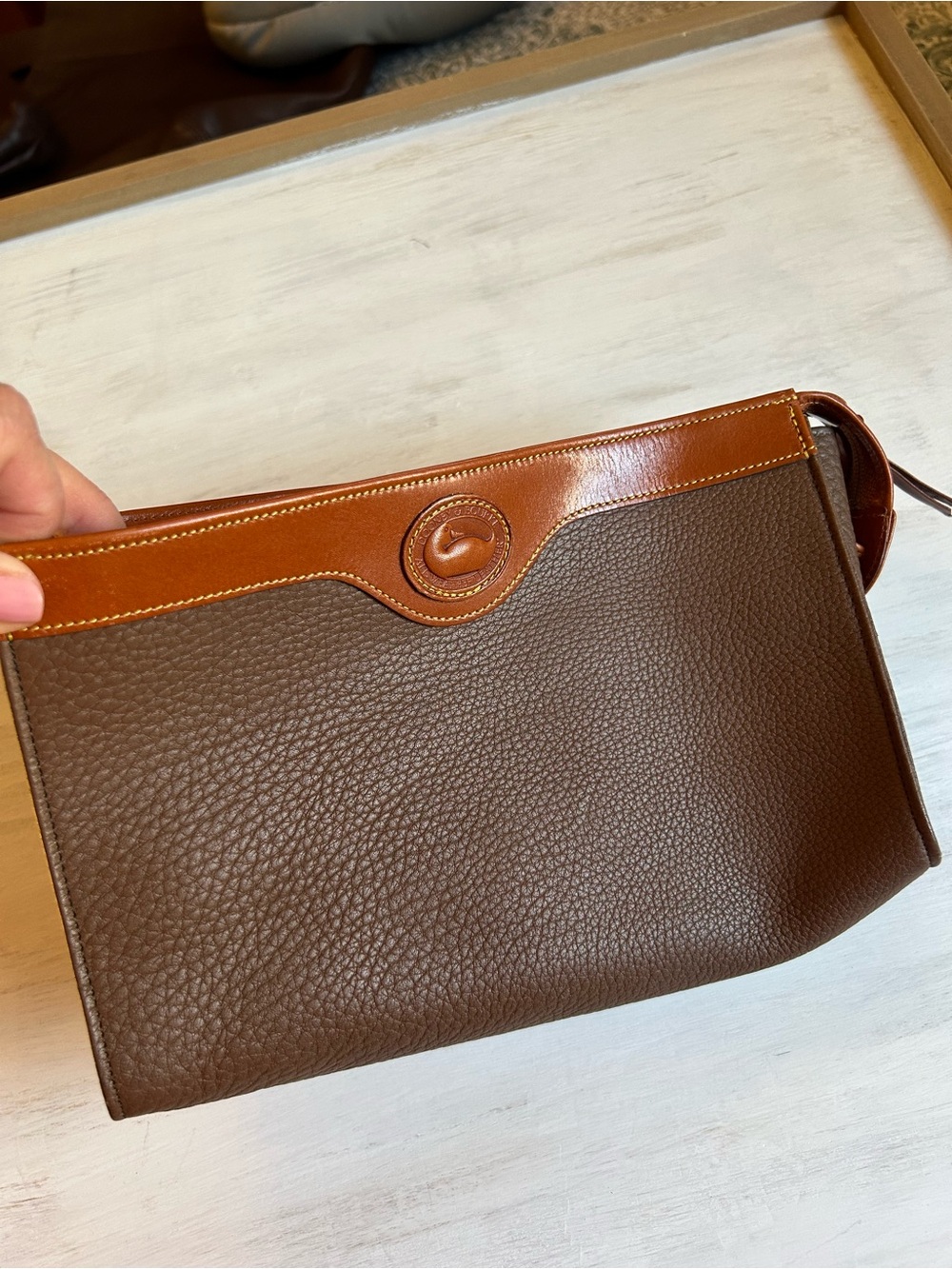Vintage Dooney & Bourke Brown Leather Clutch with Tan Trim - Picture 3 of 7